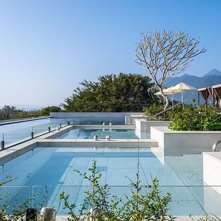 Lakeshore Hotel Hualien Taroko Shunan Exterior foto The swimming pool at the hotel