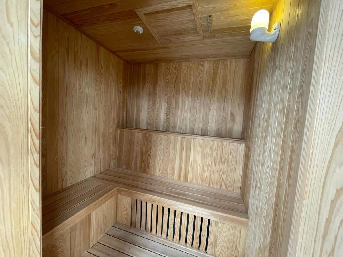 Lakeshore Hotel Hualien Taroko Shunan Exterior foto A modern Finnish sauna