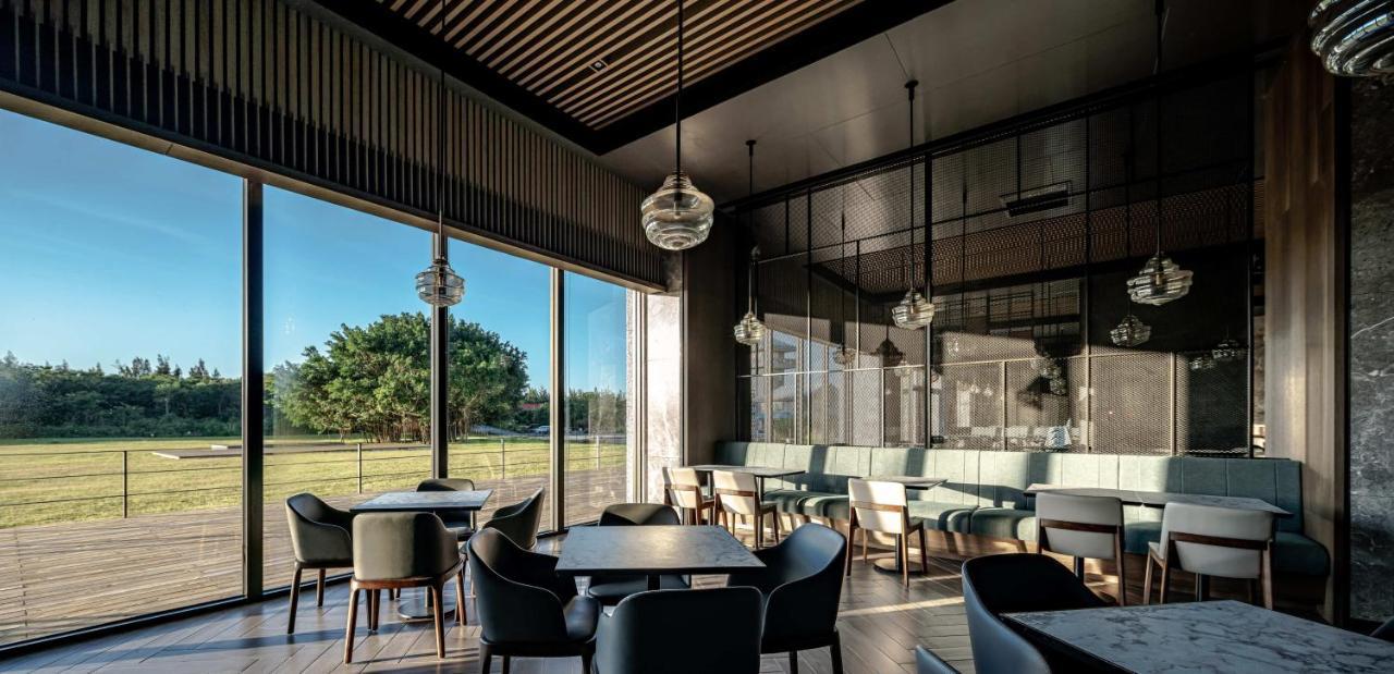 Lakeshore Hotel Hualien Taroko Shunan Exterior foto The interior of the restaurant