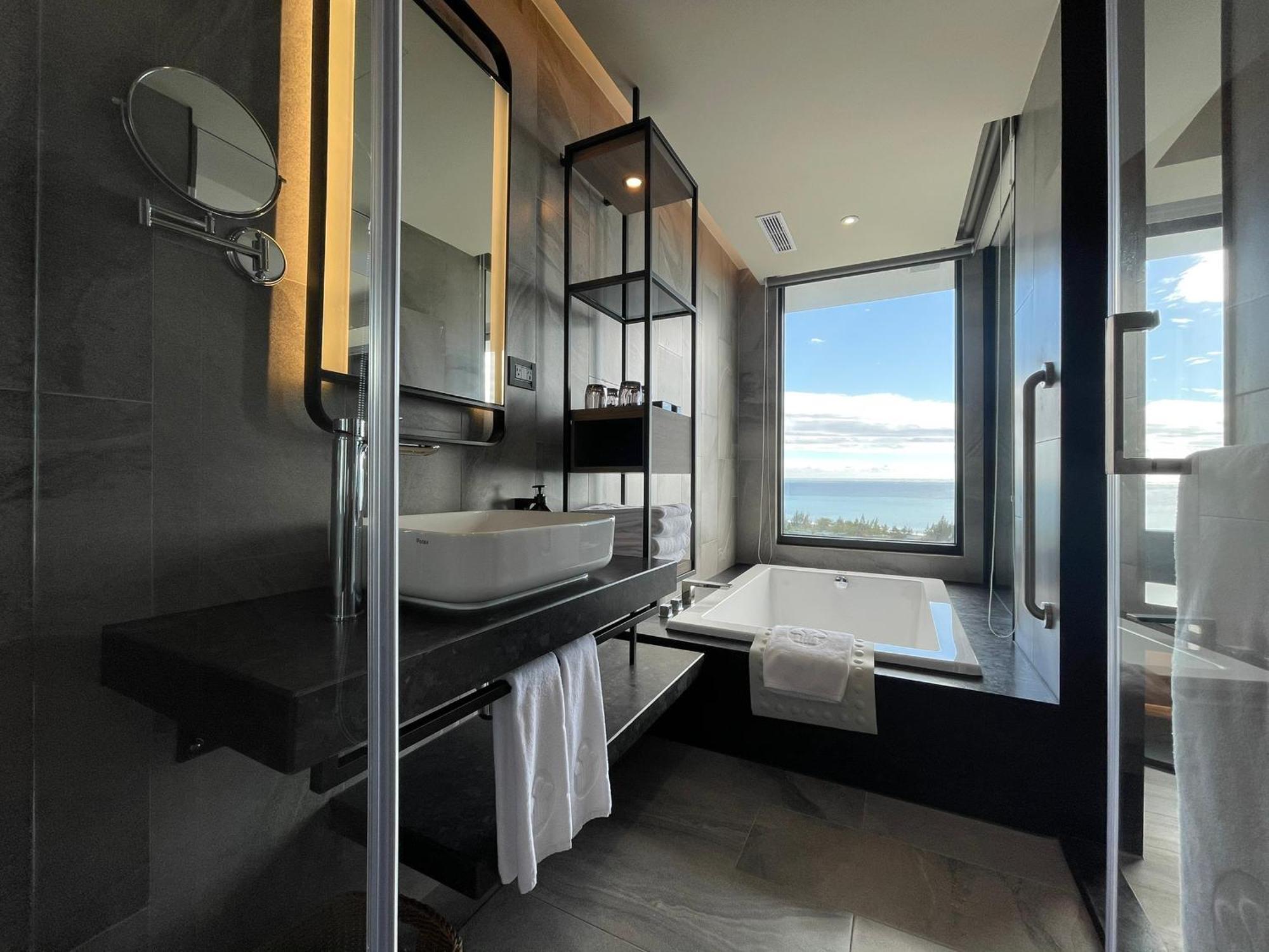 Lakeshore Hotel Hualien Taroko Shunan Habitación foto Bathroom